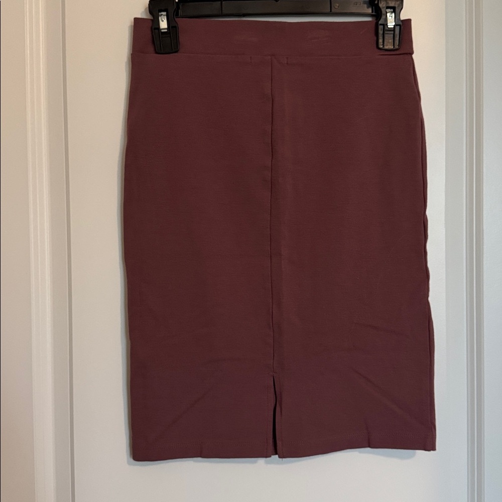 Elegant Dark Purple Mauve Women's Pencil Skirt - Picture 2 of 5